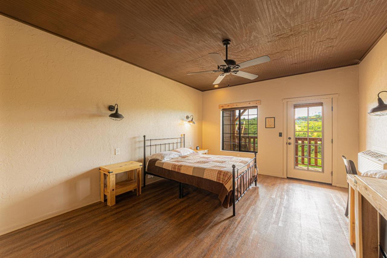 Miners #2 - King Bed - Accessible - Private Balcony Chalet *
