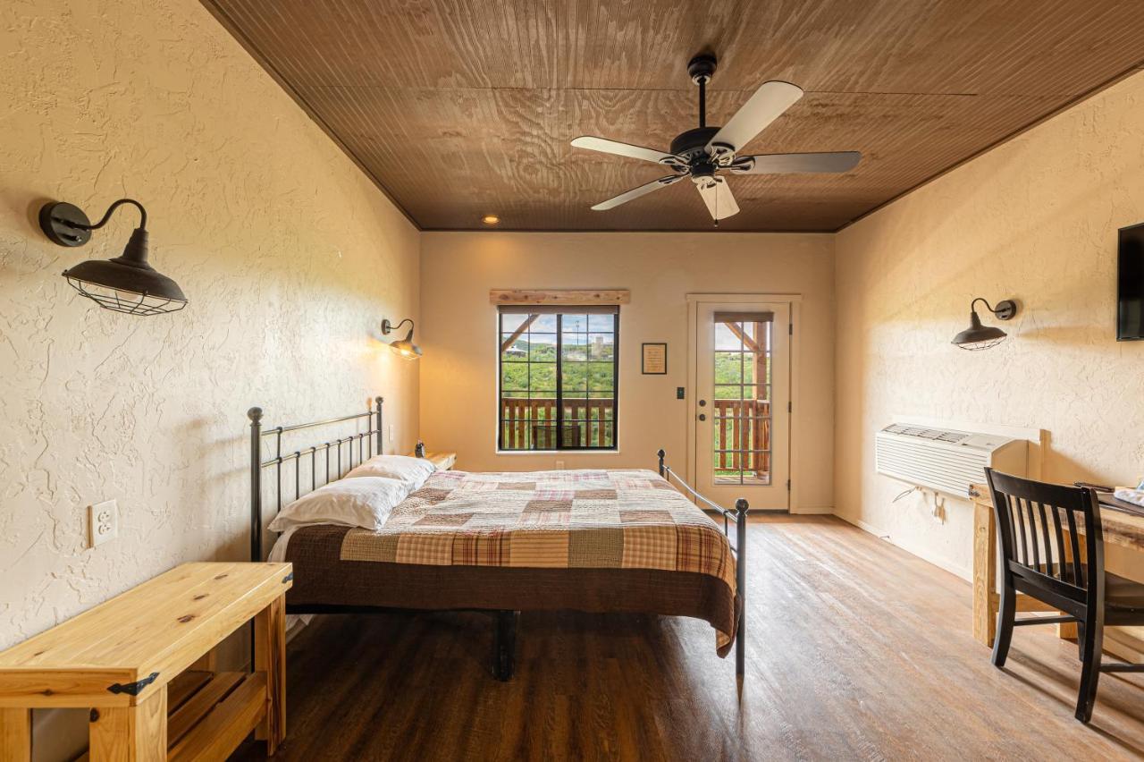 Miners #2 - King Bed - Accessible - Private Balcony *